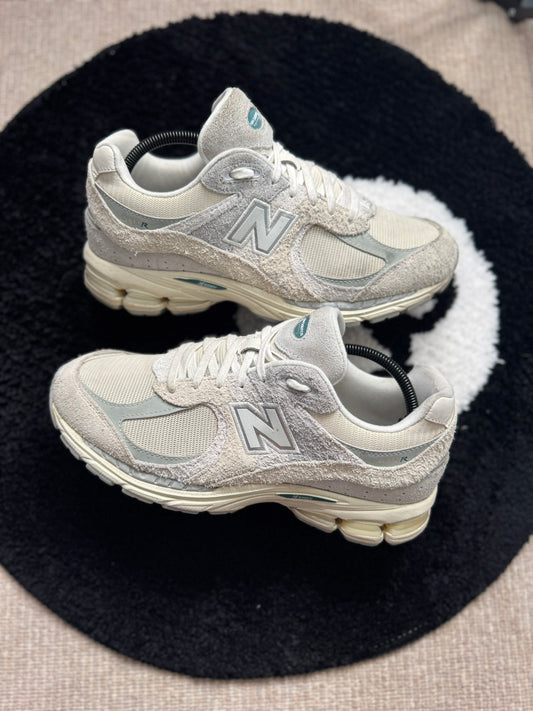 New Balance 2002r Off White